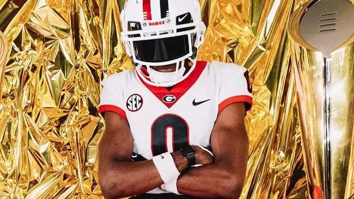 TopTierUGA's tweet photo. Georgia is officially wearing all white against WKU week 2, the long time wait is finally here. #GoDawgs https://t.co/FPabalB2If