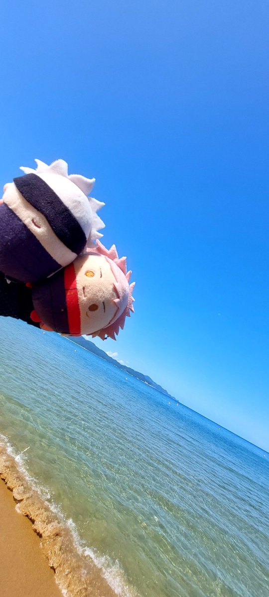 bonnu5you's tweet photo. ごゆ、夏の海だよ🌴🌺 https://t.co/SLEwpaTnlh