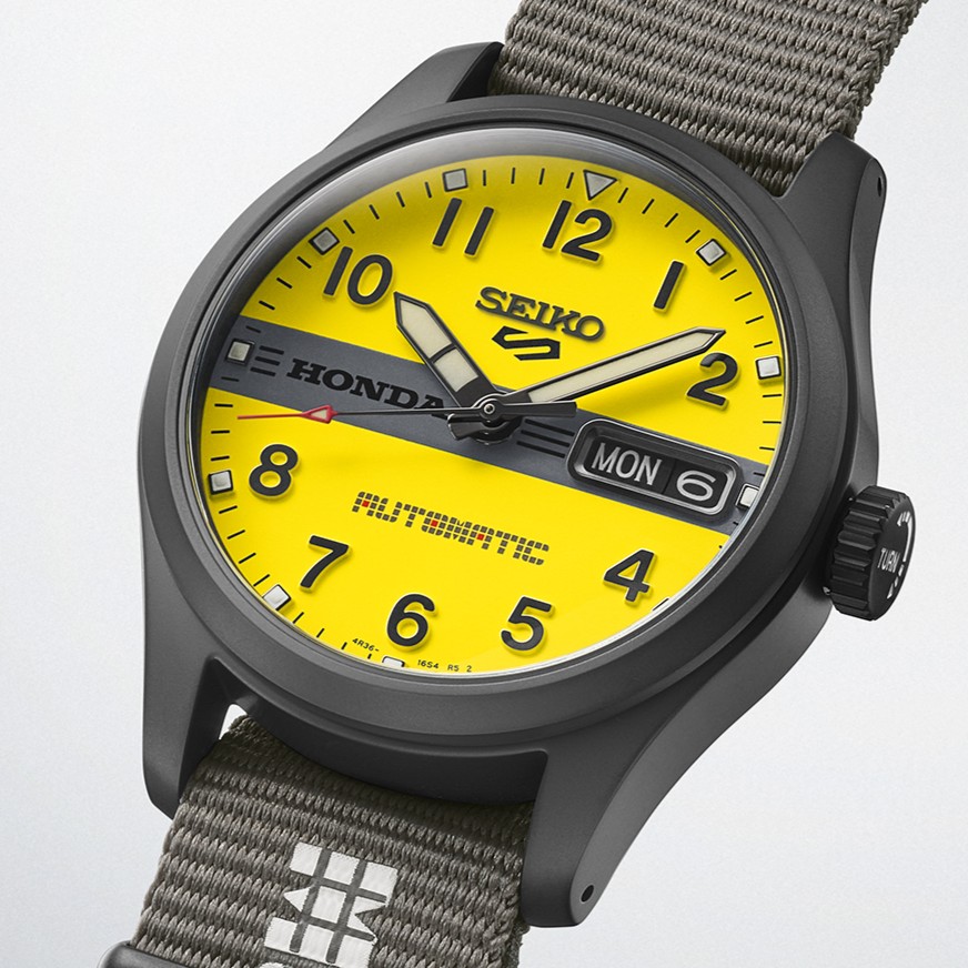 impress_watch's tweet photo. セイコー 5スポーツ、ホンダ「モトコンポ」とコラボ https://t.co/n1RnJUNMnO https://t.co/vTMXlBALev