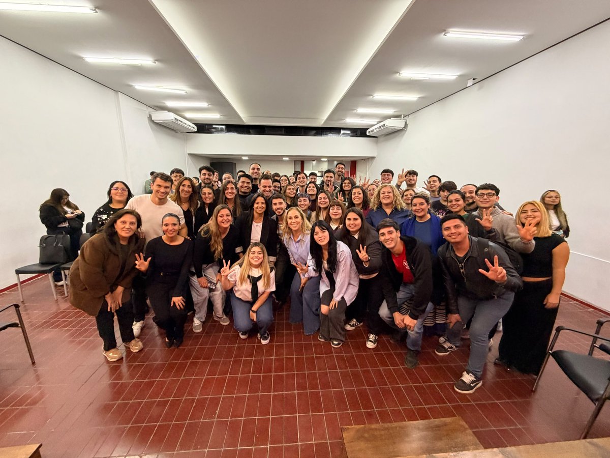 ucrmendoza's tweet photo. La infraestructura: una política de desarrollo.

 @MariteBadui presentó la estrategia de inversión que impulsa Mendoza: rutas, accesos, Tren de Cercanías, Variante Palmira, la Ruta 82, escuelas, hospitales y obras de agua y saneamiento para acompañar el crecimiento provincial. https://t.co/Gv9fgWr6Y8