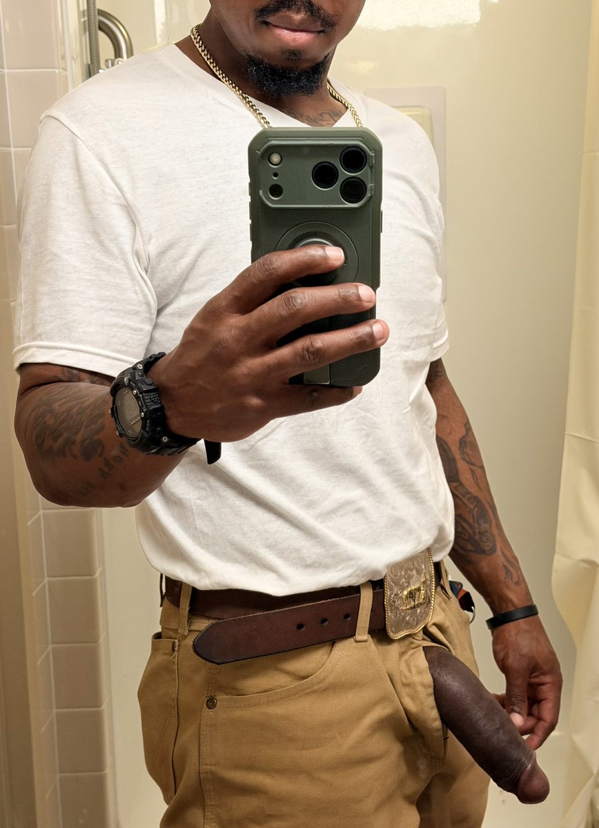 Countryblack90's tweet photo. @BigDamnShawn Pulling out that country wood https://t.co/qvoxaDQbkE