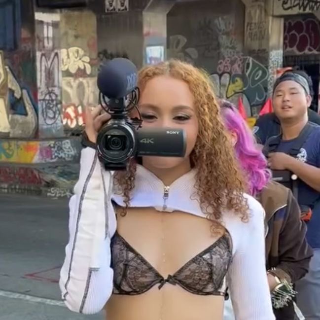 katsetdoll's tweet photo. Savanna is so freaking cute I’m currently smiling while typing this because her cuteness is contagious https://t.co/0npAZUgjoz