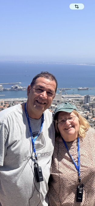 AmestoyCesar's tweet photo. NOMBRE DE LA PELÍCULA : "AMOR VOMITIVO EN ISRAEL" https://t.co/tfVzZDGUDL