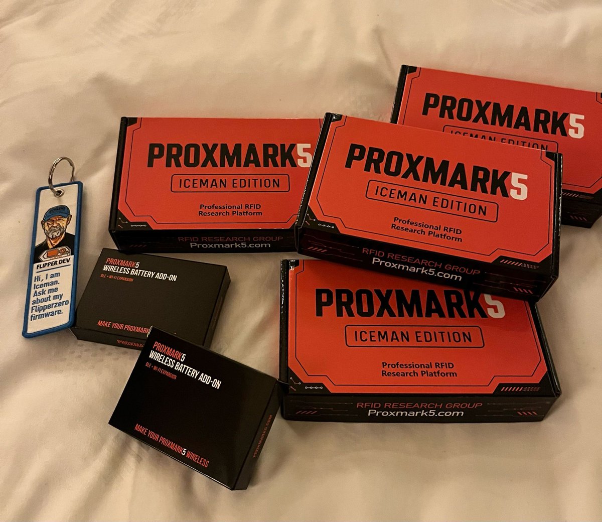 herrmann1001's tweet photo. How to say you are rich without saying it
#proxmark5 https://t.co/kl6I6K11pn