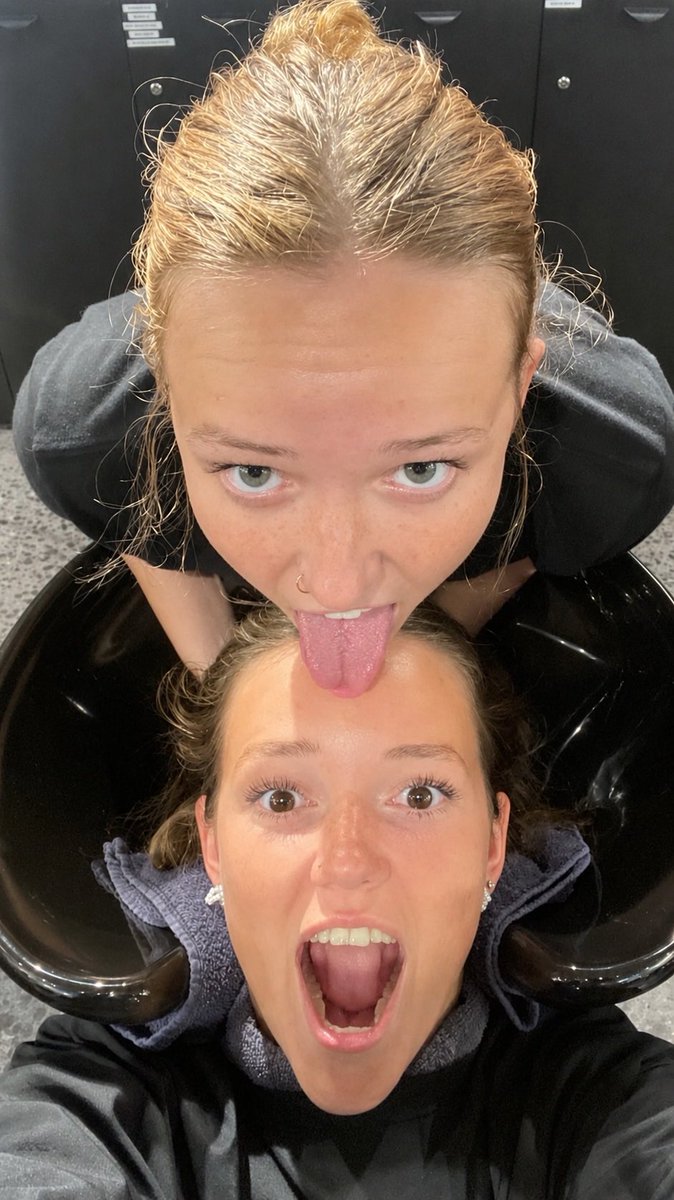 boppydaut3r's tweet photo. in a line so you can hit both 🥰 https://t.co/EDIBYGpgwa