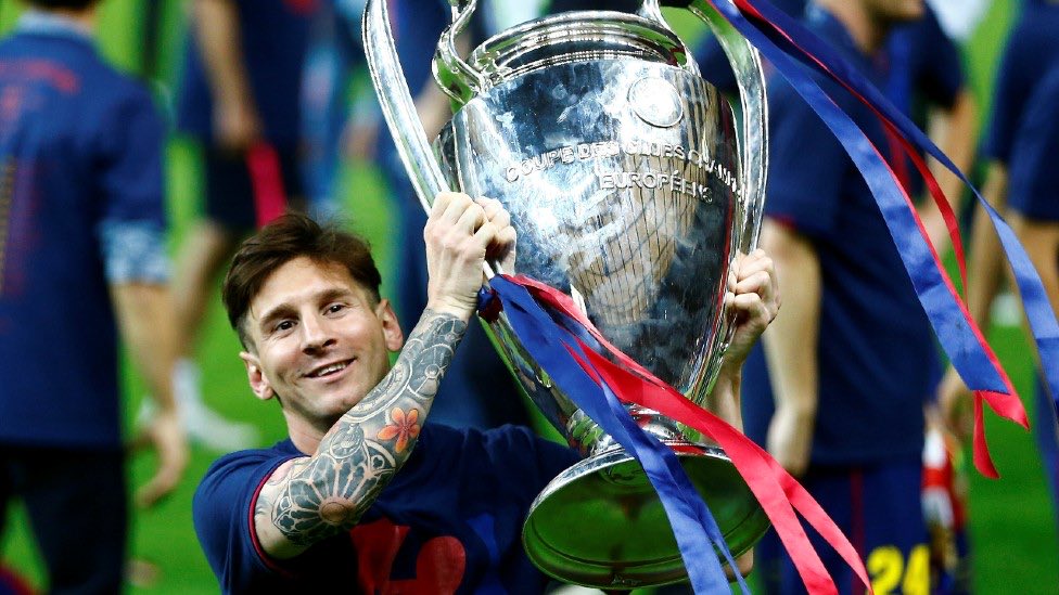 AlphaCule's tweet photo. Para entender la dimensión de Lionel Messi no alcanzan las opiniones, bastan los números:

⚽ 919 goles oficiales
🎯 418asistencias (Líder histórico)
🏆 46 títulos colectivos (El + ganador)
🥇 8 Balones de Oro
🗓️ 91 goles en UN SOLO año (2012)

 El mejor jugador de fútbol. 🐐🇦🇷 https://t.co/GGmKNXNqWz