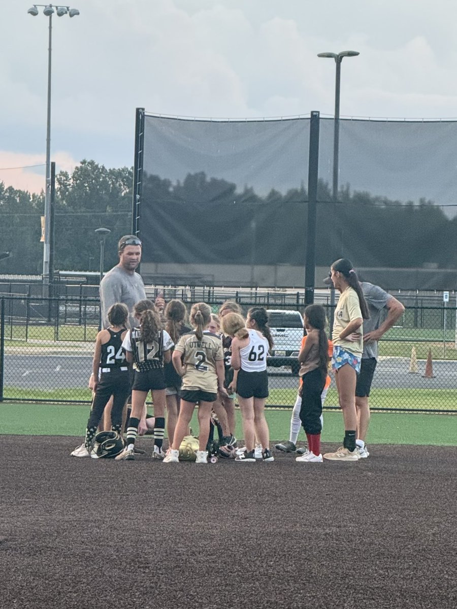 Madtown008's tweet photo. So glad to get to spend another season with these sweet girls! These Wetumpka Impact 8U girls are some ballers!!! So excited to help coach them again this fall! https://t.co/oH4lUV2hmw