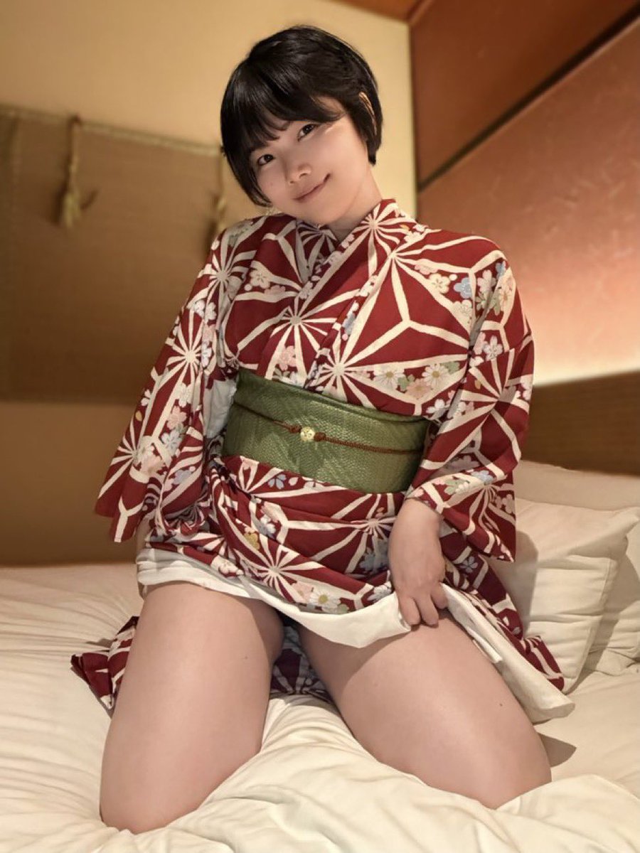 SumireCh_'s tweet photo. 浴衣なのに、どこ見てるのー笑 https://t.co/apw1qmanOY