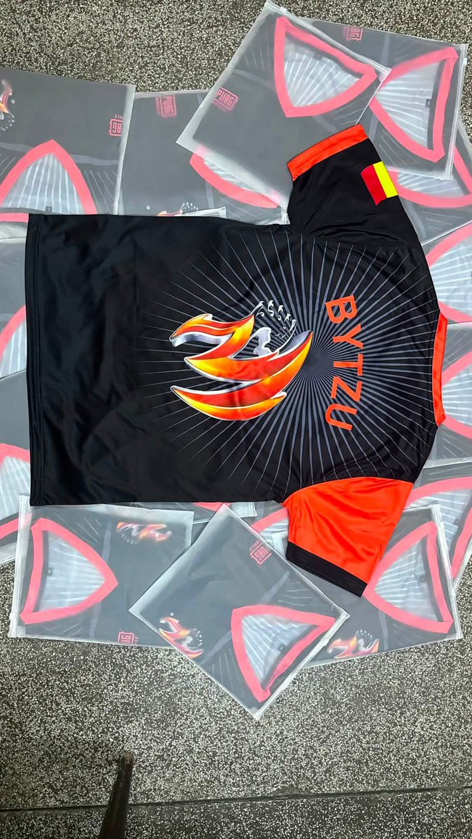 Rogeruniforms's tweet photo. Stand out, look sharp and represent your team in style with custom jerseys!

Send us your desired designs!

https://t.co/3d8DEonwk5

#customjerseys #gaming #gaming_news #GamingLife #jerseys https://t.co/bBTLt72we0