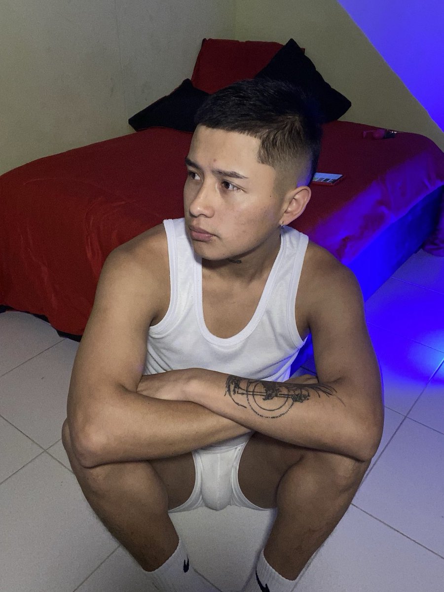 Strangers_Twink's tweet photo. ? https://t.co/ir0DSLGv4P