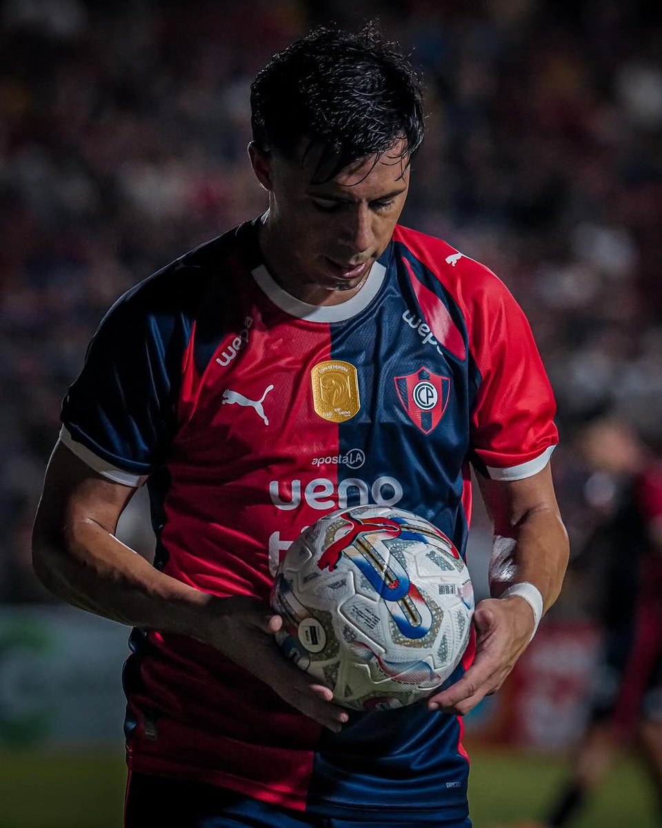 BrunoPont's tweet photo. Lo último: Cuenta @Wilson11G que Blas Riveros está descartado para el partido contra #Palmeiras.

Al jugador de #CerroPorteño le indicaron que estará 3 semanas fuera.

@rockandpop955
@nanduti
#LaGranJugada https://t.co/2vXenU8vZB