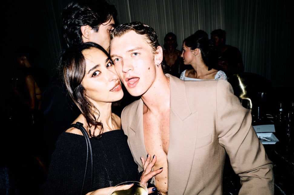 storrietellers's tweet photo. she’s the releast person in that afterparty https://t.co/mzutRcnRt1