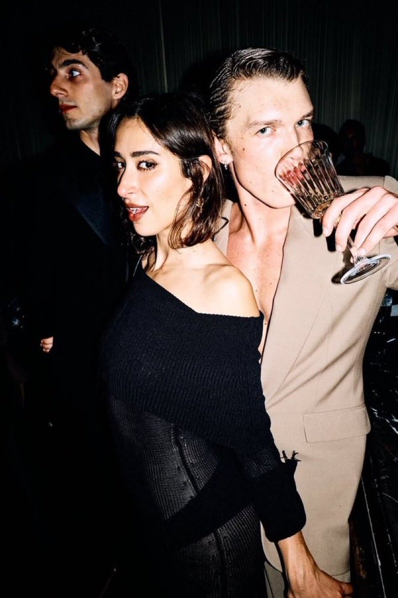 storrietellers's tweet photo. she’s the releast person in that afterparty https://t.co/mzutRcnRt1