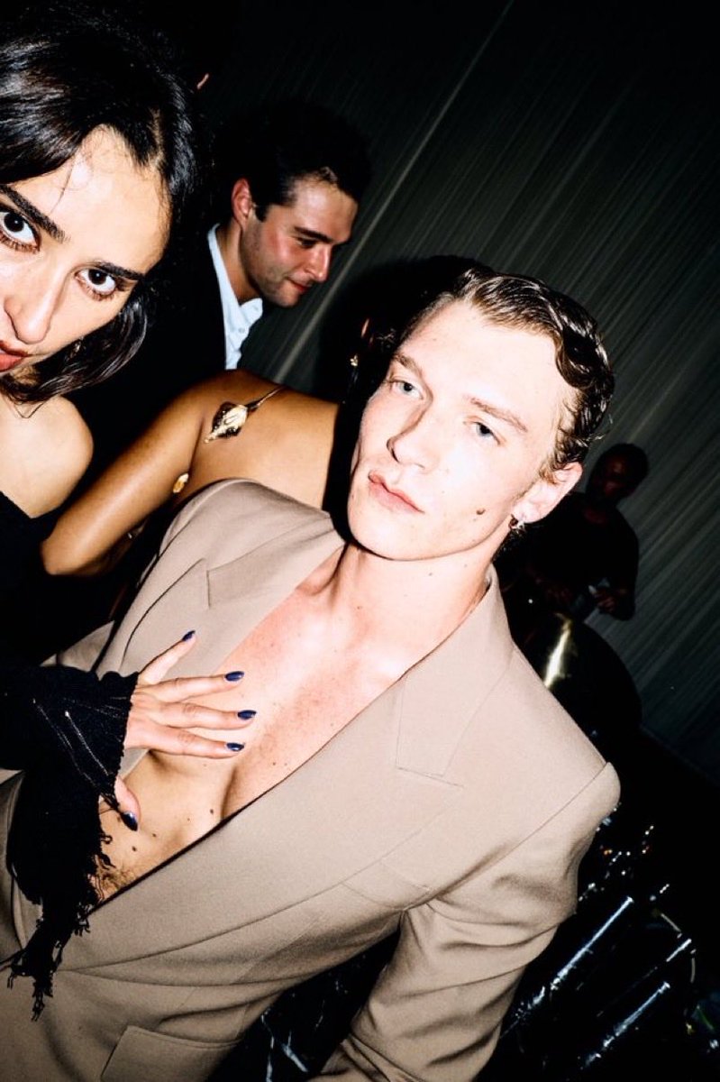 storrietellers's tweet photo. she’s the releast person in that afterparty https://t.co/mzutRcnRt1