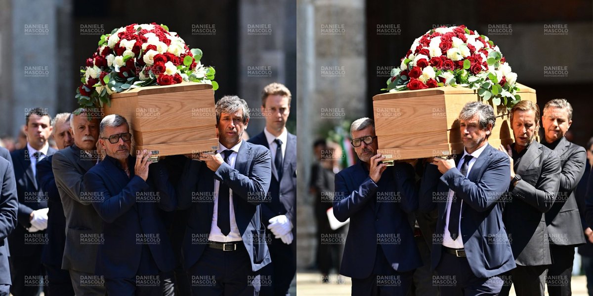 rossonerifreak's tweet photo. para legenda Milan turut menggotong peti mendiang Franco Baresi sebagai penghormatan terakhir. yang gw kenalin ada Evani, Albertini, Virdis, Ambrosini, Costacurta, Van Basten, Donadoni, Galli.... 
Maldini sepertinya gak ikut gotong, mungkin karena terlalu emosional.💔🖤
📷 @Danielemascolo5