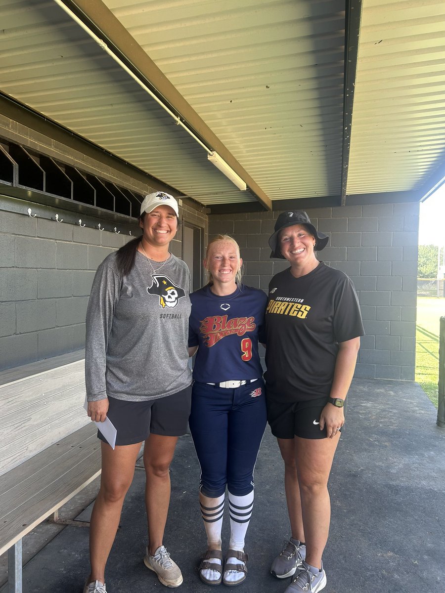 Nola_J_28's tweet photo. Thank you @SUPiratesSB for inviting me to an amazing camp. I had a great time meeting the coaching staff and look forward to coming back!
#GoPirates
@TXBlz16uGoldFut @BlazeFastpitch @CoachLynnSUSB https://t.co/wihXMMUw76