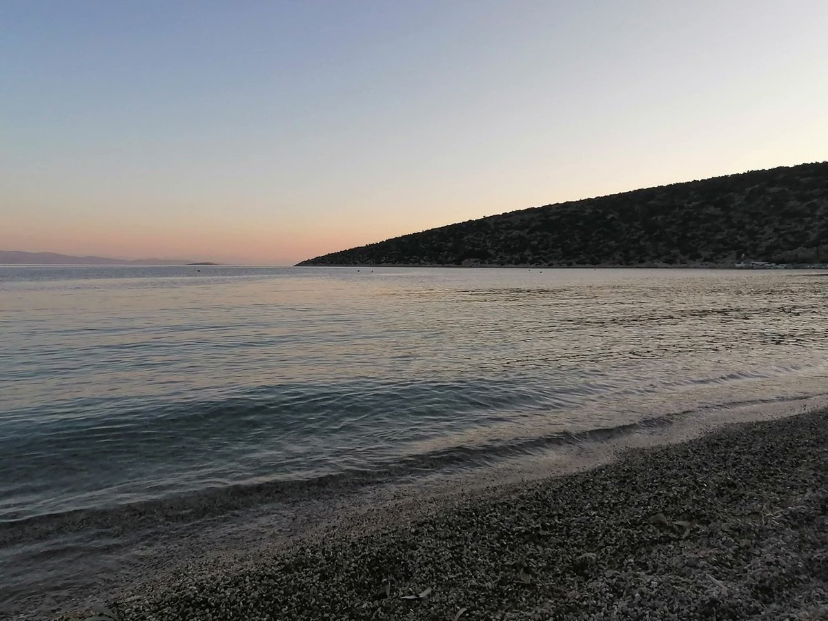 vasso_1o18's tweet photo. η στιγμή που όλα ηρεμούν.. https://t.co/G8mmgs3ui6