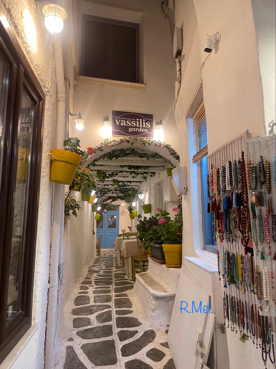 Radya_Mel's tweet photo. Naxos as it used to be : quiet alleys, handmade details … where tradition breathes in the air &amp; beauty is in the smallest things :) https://t.co/JJoKi0u0oR