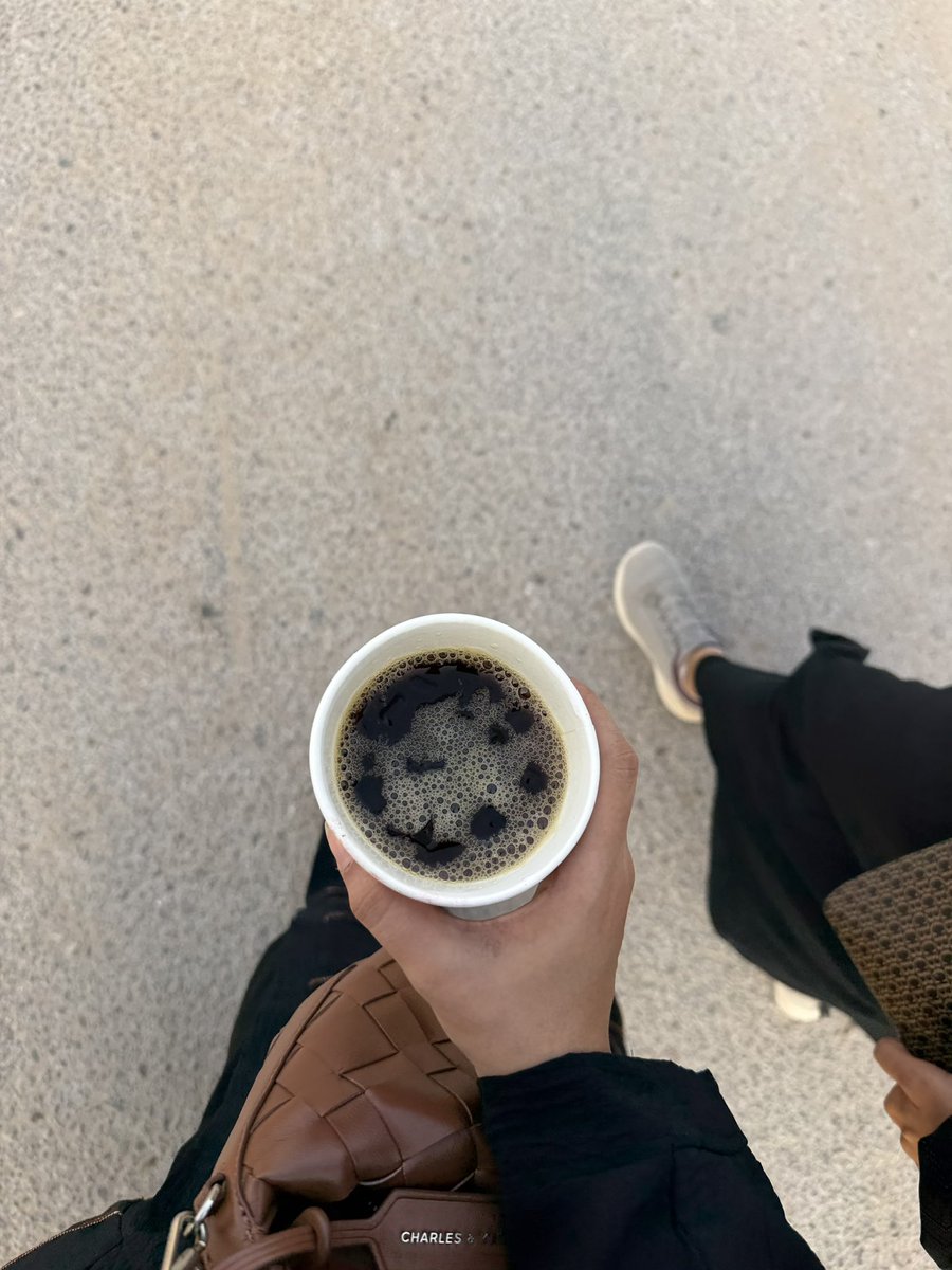 onlybyrawan's tweet photo. وإذا ضاقت فيك الوسيعة؛ أمشي ✨ https://t.co/bV8q0m7JYe
