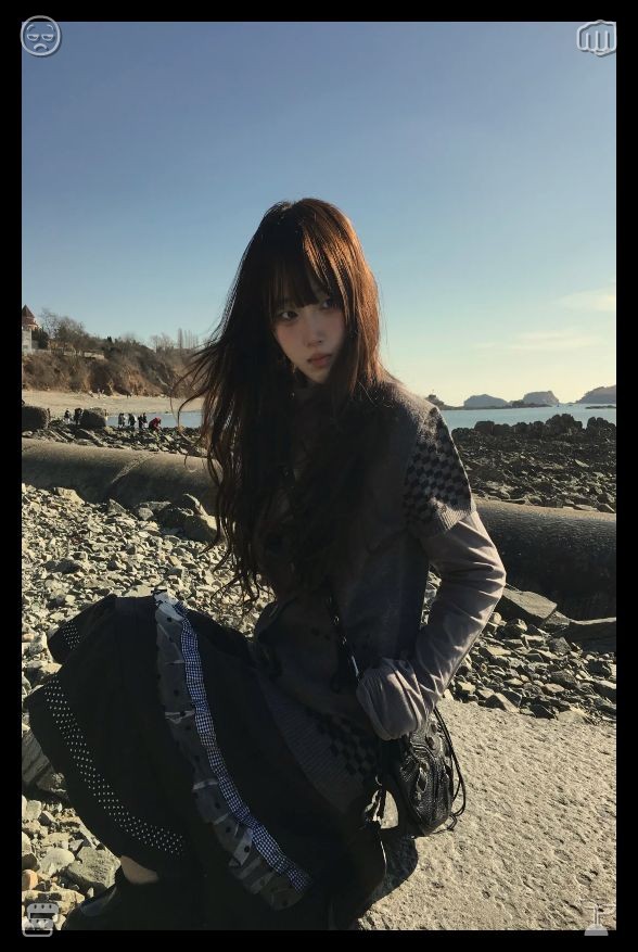 flukezaa111's tweet photo. 💧The rain washes away the grime and weariness from the atmosphere.858743As the years passed, Clara and Ethan aged, their hair silvering and their pace gradually easing, yet they never missed their daily stroll through the park, palms intertwined, mirroring the very first time t https://t.co/qQcOr8BfON