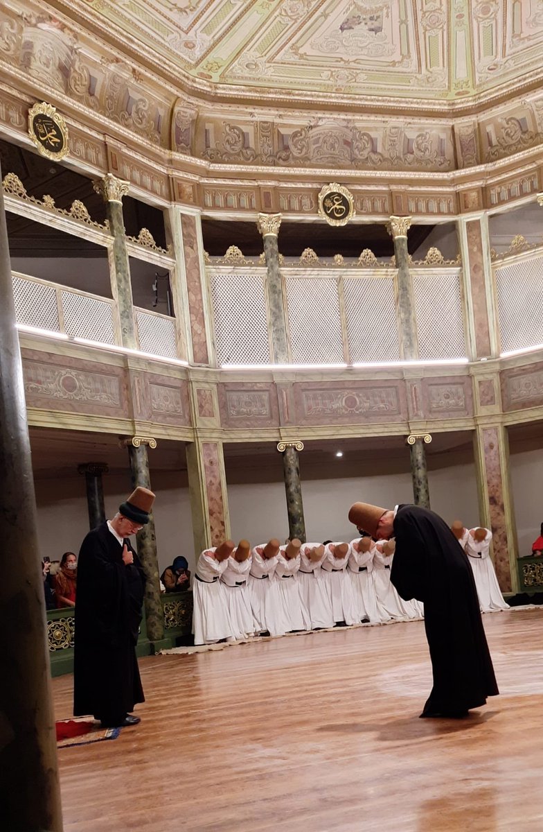 GonulErlerinden's tweet photo. “Âşinâya âşinâ, bîgâneye bîgâneyiz.” https://t.co/EtppCiIp3c