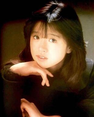 zutomayo_hokan's tweet photo. ずっと真夜中でいいのに。
ACAねの好きなアーティスト

中森明菜
小泉今日子
ジャコ・パストリアス
D'Angelo
Cocco
Groove Theory
シェリル・リン

出典：ABEMA「What is ZUTOMAYO?」、Apple Music「New Year Starters 2021」 https://t.co/Jgq2MwTzNj