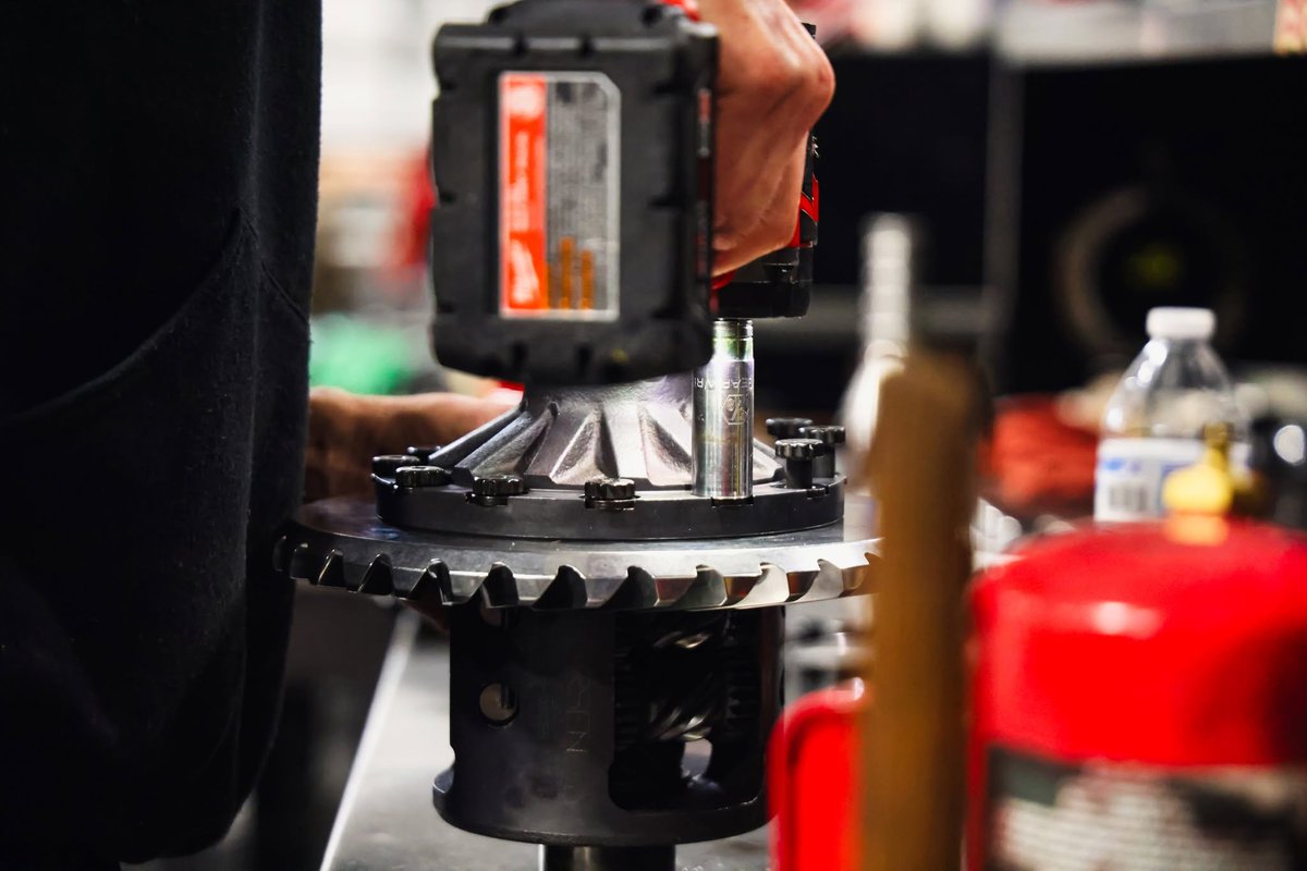 BuzzeRacing's tweet photo. Another week in the shop. More builds, more horsepower, and more racers getting ready to hit the track. Let's get to work. 💪🏁 #BuzzeRacing https://t.co/H7PdN0lQbi