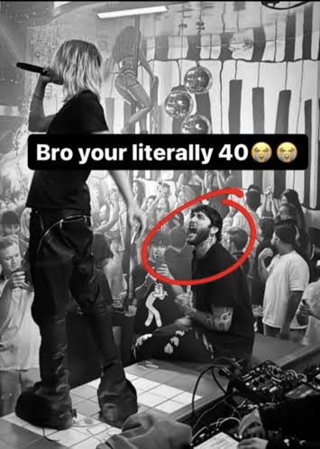 Escherrrrr's tweet photo. FUCK OFF https://t.co/0gqc0Gbpgc