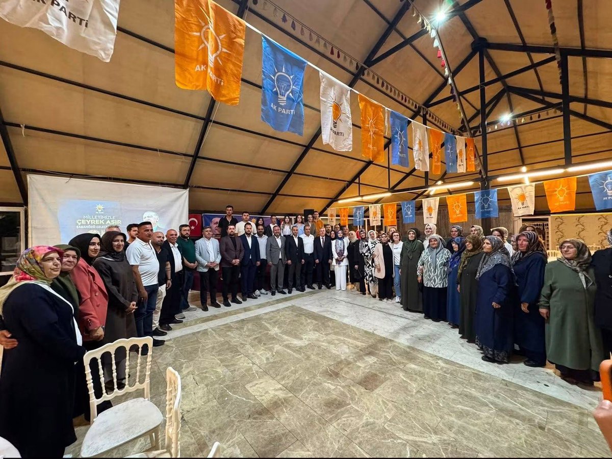 melikecilhan's tweet photo. Şabanözü teşkilatımızla bir araya gelerek İlçe Danışma Meclisi Toplantımızı gerçekleştirdik.
Yürüttüğümüz çalışmaları değerlendirip önümüzdeki döneme ilişkin planlamalarımızı istişare ettik.
Birlik ve beraberlik içinde, Şabanözü’müz ve Çankırı’mız için çalışmaya devam… https://t.co/iyCxfSbPzk