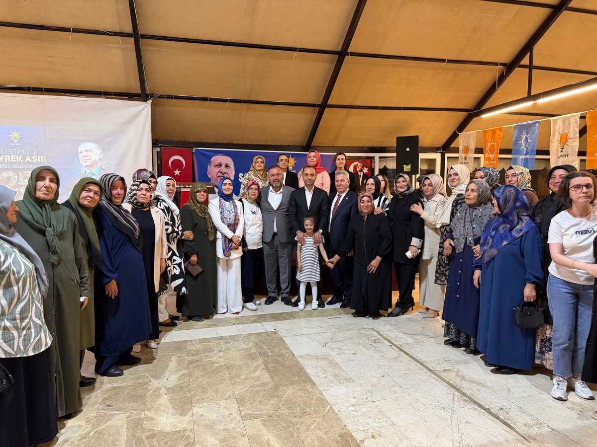 melikecilhan's tweet photo. Şabanözü teşkilatımızla bir araya gelerek İlçe Danışma Meclisi Toplantımızı gerçekleştirdik.
Yürüttüğümüz çalışmaları değerlendirip önümüzdeki döneme ilişkin planlamalarımızı istişare ettik.
Birlik ve beraberlik içinde, Şabanözü’müz ve Çankırı’mız için çalışmaya devam… https://t.co/iyCxfSbPzk