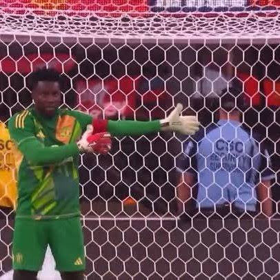 Neverelenting's tweet photo. @FabrizioRomano Onana disaster class go give Salah 👑 PTSD😭 https://t.co/lYpZQ0rNVC