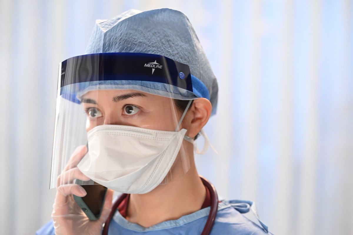 firstcry_ntv's tweet photo. ／
#ファーストクライ 母子救命救急班👶
🏥【第5話】今夜𝟏𝟎時
＼

感染症の脅威！
閉ざされた聖フィオナ病院で
母子救命救急班はどのように立ち向かうのか？

さらに、成宮が語る自身の過去とは！？
永坂の成長にも注目です👀

https://t.co/Su9MdJ6ye9

比嘉愛未
松島聡
前田敦子
濱正悟
山村紅葉
岡部たかし
真矢ミキ