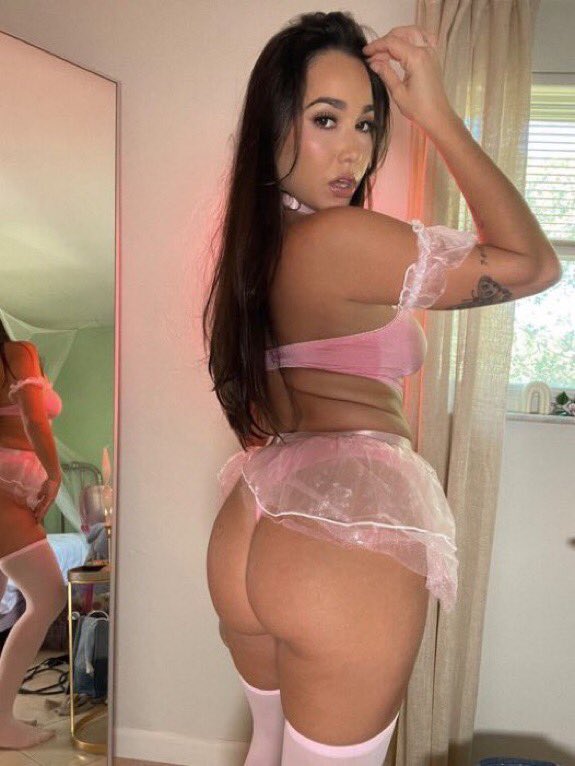 mary01494's tweet photo. I’m  so hornyyyy asf rn I need a sweet boy to wet me 💦💦💦💋🥰🥶😡💋🥶🥶😘👅👅👅🥰😘💦🥶🥶🥶😍😍😍😍👅👅💦💦💦 https://t.co/EsYeLF8Ky6