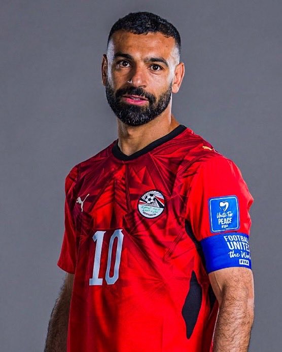 alhdaaf09's tweet photo. 🚨🇹🇷 رسميًا | فيكتور أوسيمين (27 عامًا) ومحمد صلاح (34 عامًا) سيلعبان في الدوري التركي خلال موسم 2026/27! ✅ https://t.co/3xY2aDvzMT