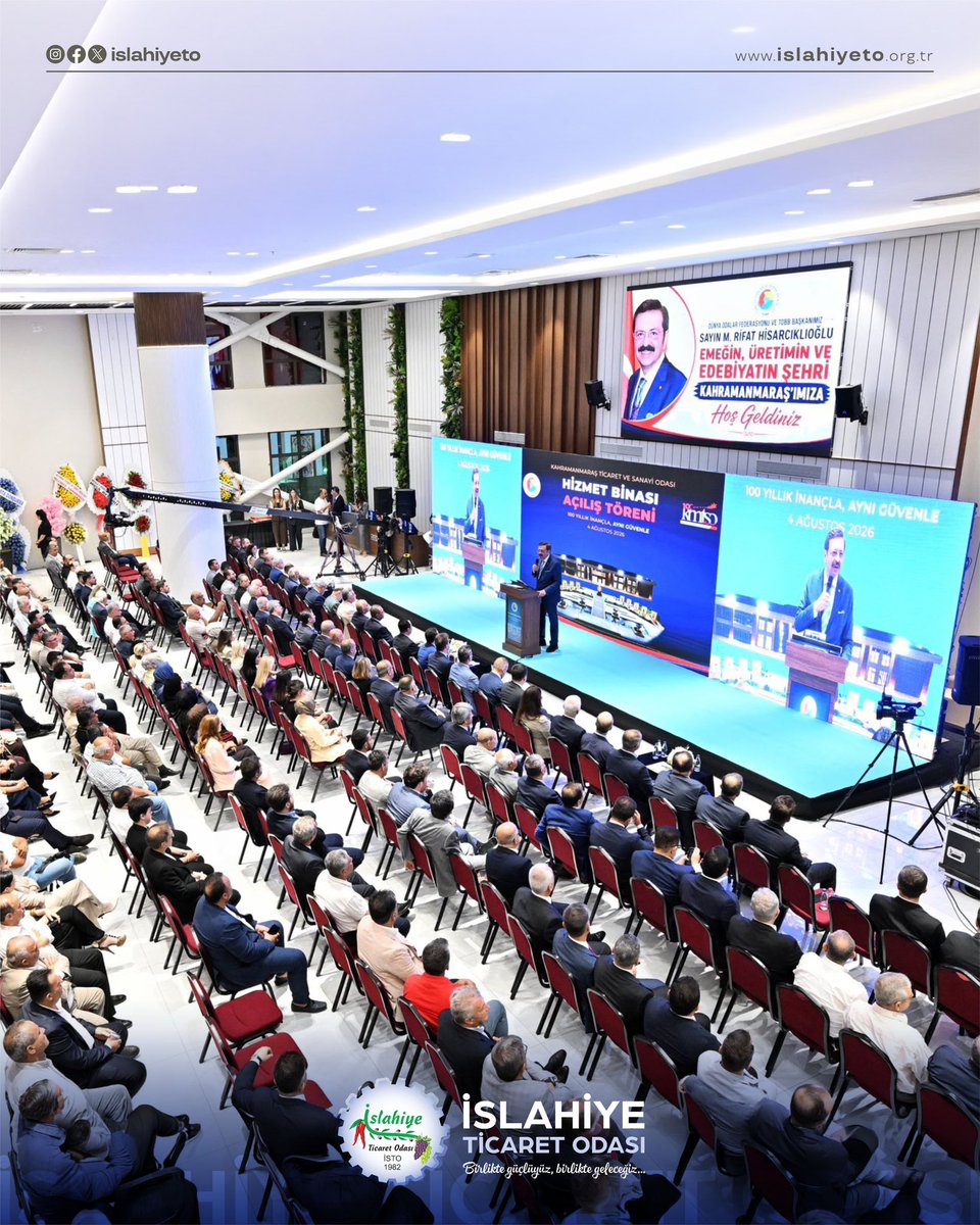 islahiyeto's tweet photo. Türkiye Odalar ve Borsalar Birliği Başkanımız Sayın M. Rifat HİSARCIKLIOĞLU’nun katılımıyla gerçekleştirilen Kahramanmaraş Ticaret ve Sanayi Odası’nın yeni hizmet binası açılış programına, Yönetim Kurulu Başkanımız Sayın Selahattin TÜRKMEN katılım sağladı.

Program öncesinde Sayın M. Rifat HİSARCIKLIOĞLU’nu Kahramanmaraş Havalimanı’nda karşılayan Yönetim Kurulu Başkanımız Sayın Selahattin TÜRKMEN, açılış programında bölgedeki Ticaret ve Sanayi Odaları ile Ticaret Borsalarının Yönetim Kurulu Başkanlarıyla bir araya geldi.

Gerçekleştirilen programda bölgesel ticaretin geliştirilmesi, iş dünyasının ortak gündemi ve ekonomik iş birliği konularında istişarelerde bulunulurken, Kahramanmaraş Ticaret ve Sanayi Odası’nın yeni hizmet binasının hayırlı olması temennisinde bulunuldu.
@RHisarciklioglu @sturkmen27 @kmtso_tr