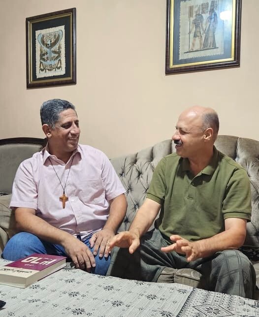 ChDaily_News's tweet photo. Head of Evangelical Kurdish Church in Beirut released from detention in Syria: Pastor Nihad Hassan, head of the Evangelical Kurdish Church in Beirut, was released on Monday (Aug. 3) from detention in Syria, which also coincided with his birthday. https://t.co/h8i634hOt4 https://t.co/W4wWHvNX9J