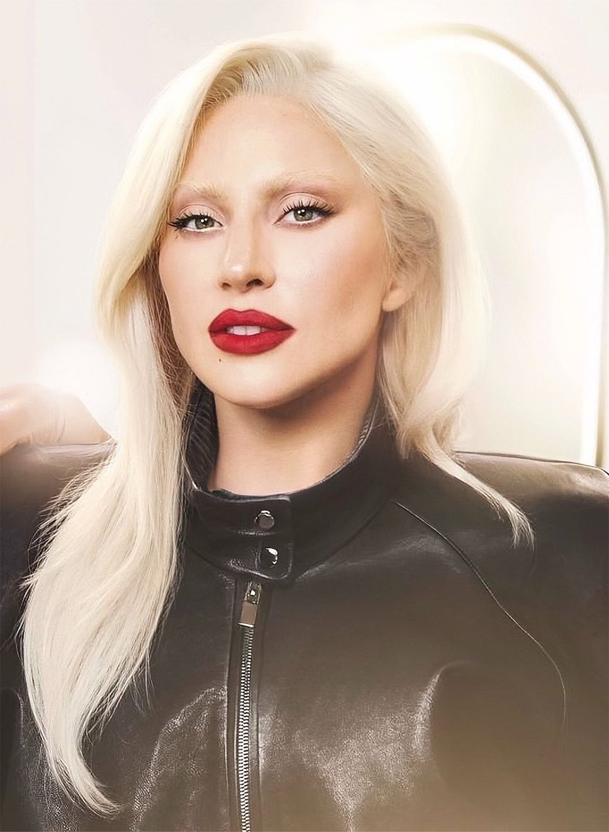 CristianoG40531's tweet photo. Lady Gaga x @hauslabs (2025) https://t.co/LBwL9XuJCP