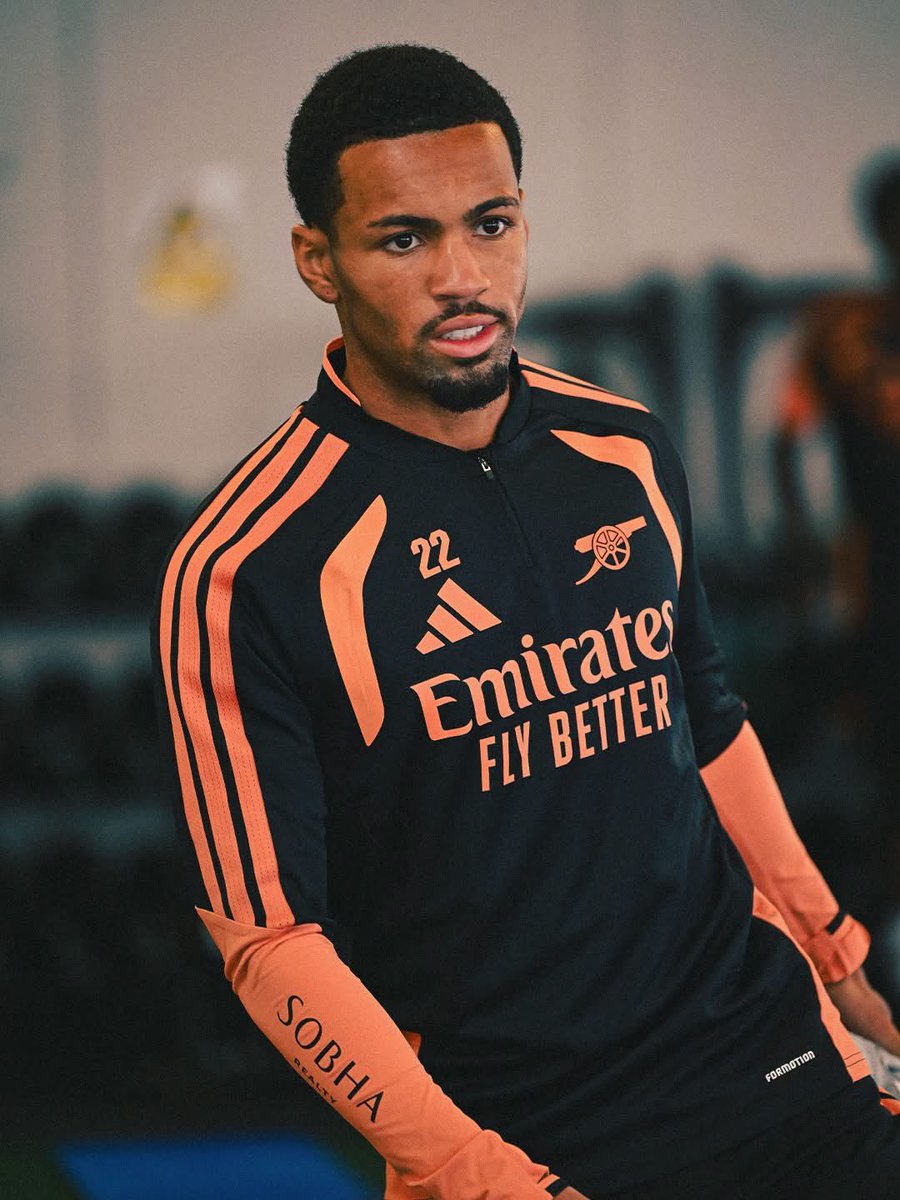 Touchlineinsigh's tweet photo. Ready to play Real Betis in a bit⏳ https://t.co/aynmX05ASw