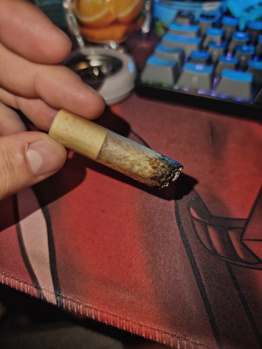 spacestonernoc's tweet photo. what i smoked today. #drugtwt #weedtwt idk how u guys do it online buying stuff but ffs i don't have luck or its overcomplicated for me lmao. im sad https://t.co/2caw2ZCW6A