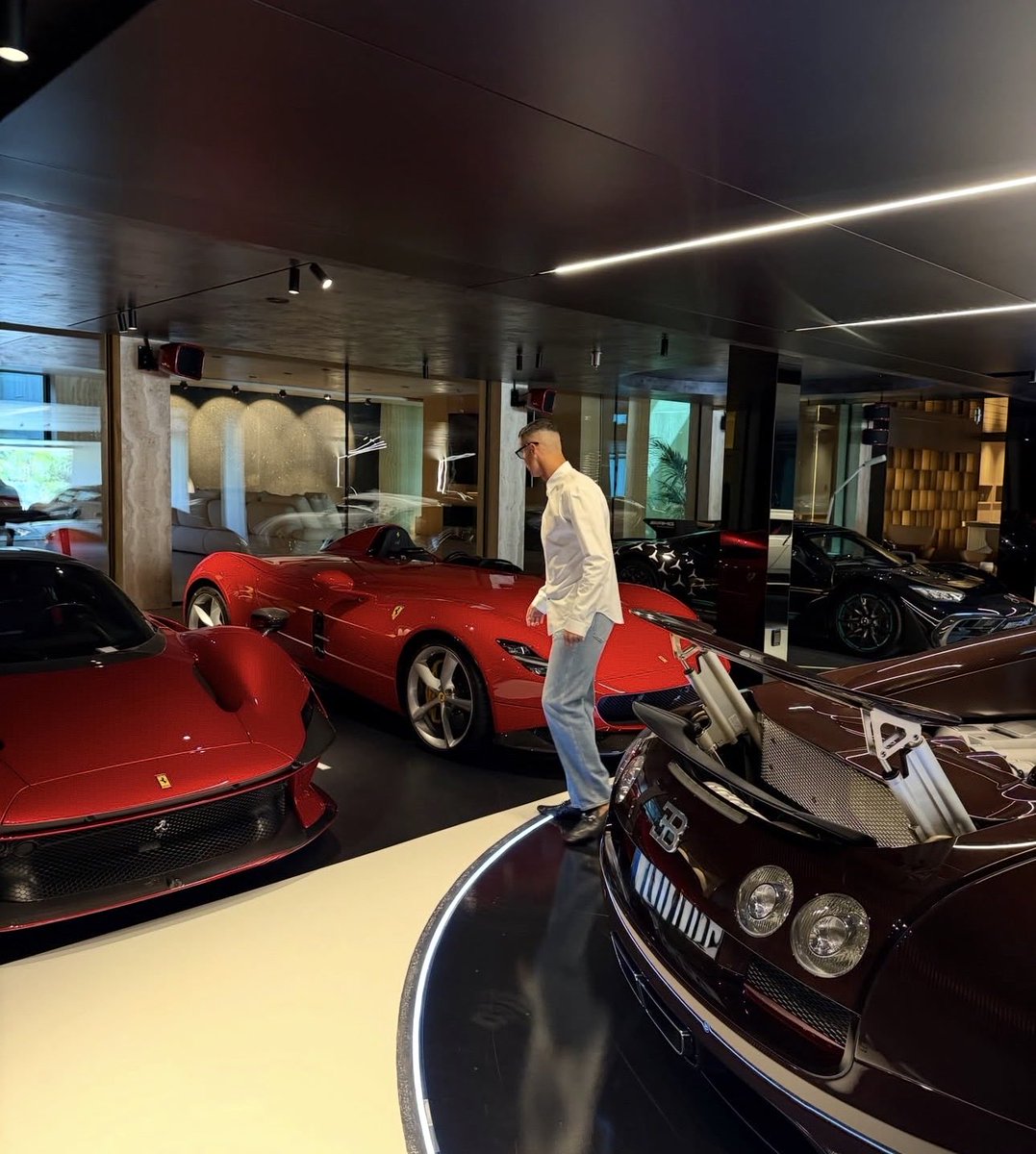 TouchlineX's tweet photo. 🚨📲 𝗡𝗘𝗪: Cristiano on IG: “My toys 🚀” https://t.co/t1qWkEfQgL