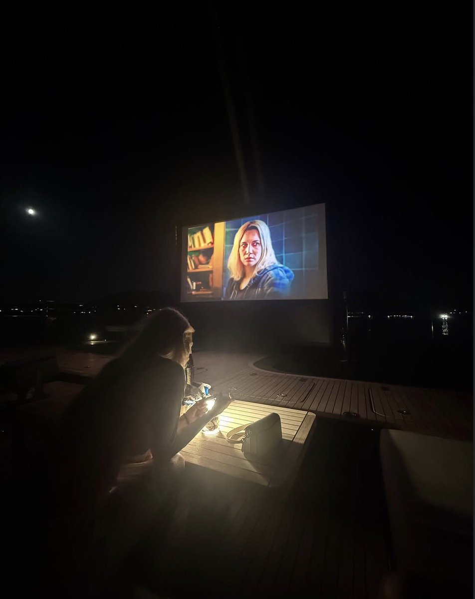 kylianmbrppe's tweet photo. como homem tá amando viu https://t.co/sZMfbLpiUT