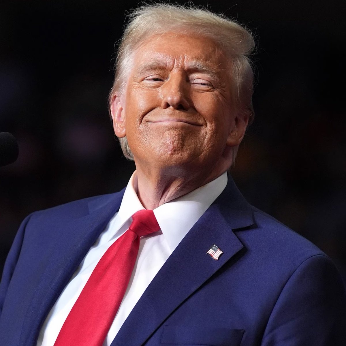 WatcherGuru's tweet photo. JUST IN: 🇺🇸 President Trump says the stock market is "setting record after record because investors know America is winning."

"This is the Golden Age of America" https://t.co/OKy9BqHrKe