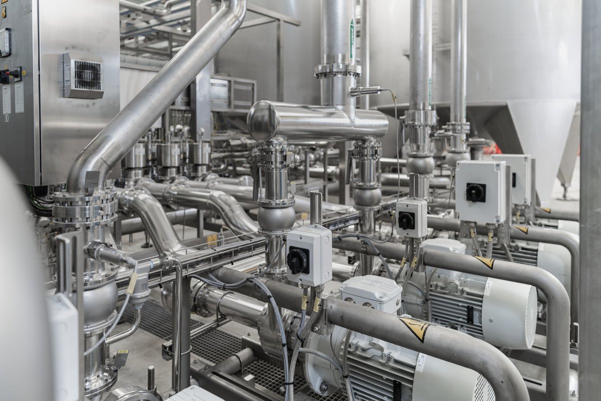 KronesAG's tweet photo. Less water. Zero drama. π§βοΈ
No excuses for inefficiency. π
#Krones #KronesAG #Hydronomic https://t.co/6LjcU13iIt
