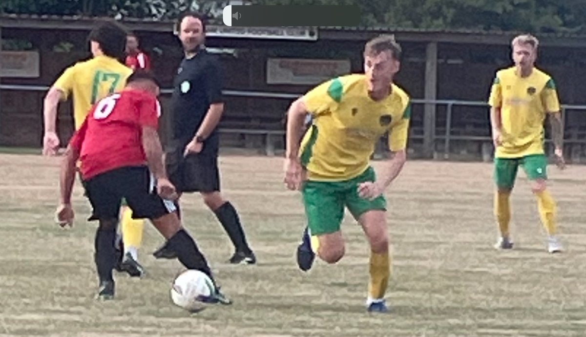 BenjoHopp's tweet photo. 26/27
4/8/26
Matchday 24
Game 26
First time back at @OakhamUnited this season as they lose 7-2 to @Foundrymen1935 
Nice place for a sunset.
19th different ground of 26/27
#NonLeague
#Groundhopping https://t.co/1pC2vO6Dgd