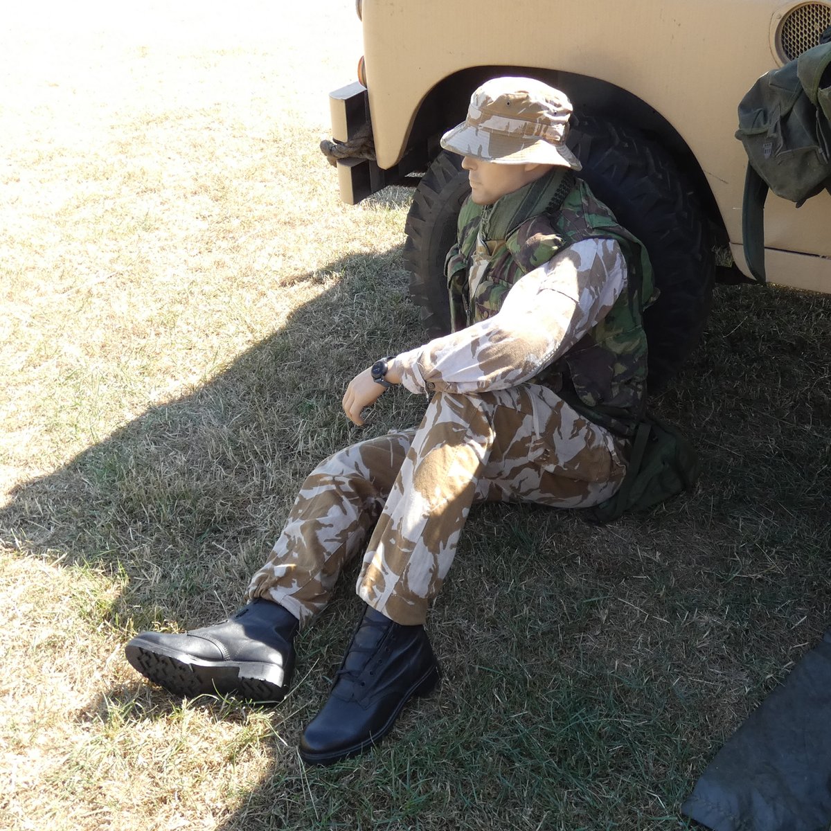 rifleman_moore's tweet photo. Mannequin of the Month - Gulf War Mannequins at Operation Market Harborough https://t.co/mgyuuDVWeS #Mannequin #GulfWar #BritishArmy #Army #1990s #ColdWar #Gulf #DesertWar #DesertWarfare #NBC #CBRN #Militaria #MilitaryHistory https://t.co/nkMiuMlDSt