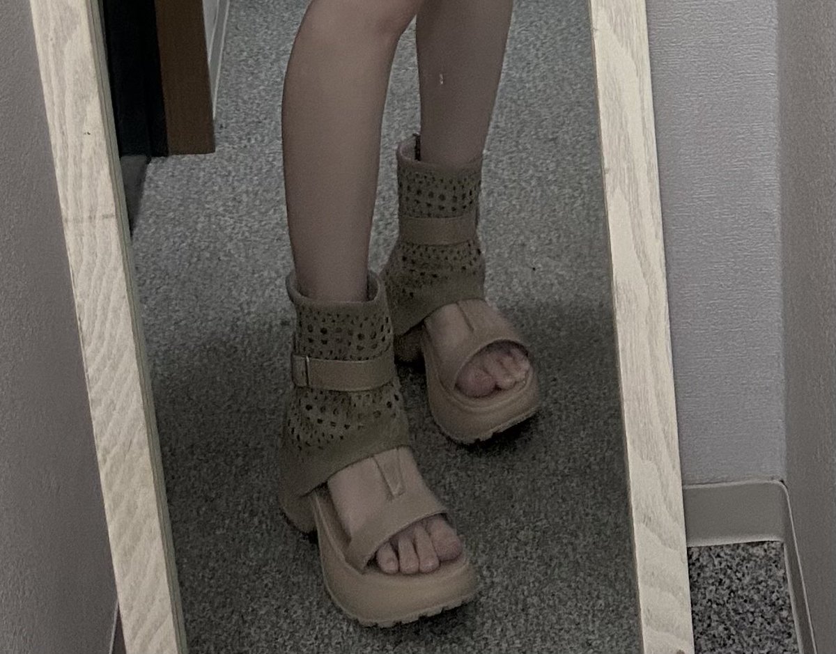 owmy_'s tweet photo. 可愛い靴届いた https://t.co/KzPcl0U2EW