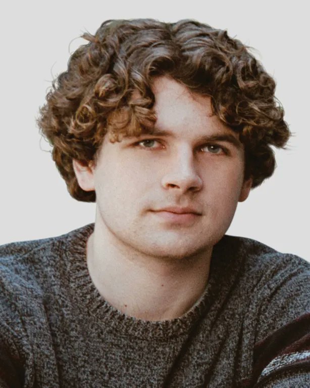 KaneHypeGuy's tweet photo. Just like his previous work, such as The Oldest View and Backrooms, going forward Kane Parsons plans to focus on more original projects which will "tap into regions of the modern (and ancient) psyche that I feel are underexplored."

Source: @Variety https://t.co/Yjf0aZnFqz