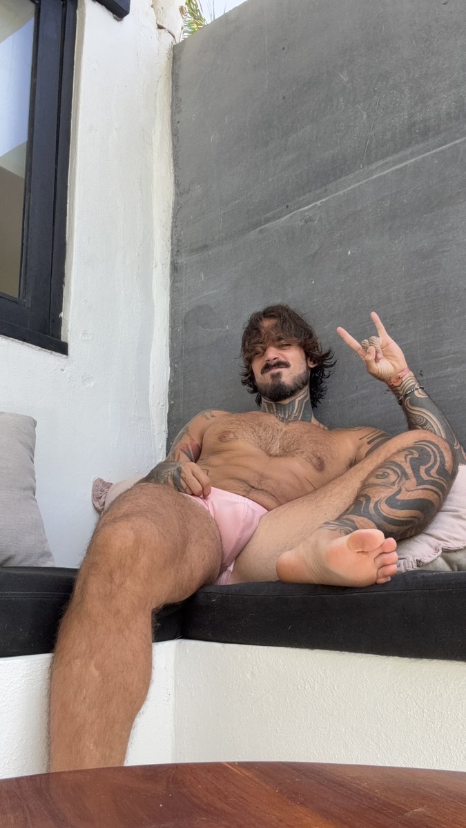 the_acidov2's tweet photo. I don't know if I told you, but pink is one of my favorite colors for underwear https://t.co/L2jsqFn5Wz