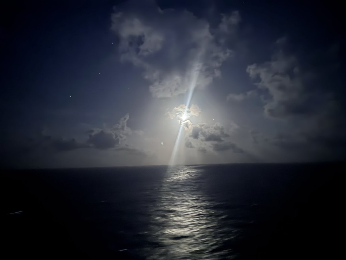 Kickstart80's tweet photo. @Biffdon @TedLogan1010 The last 2 nights in the Caribbean https://t.co/OVn61p0IW5