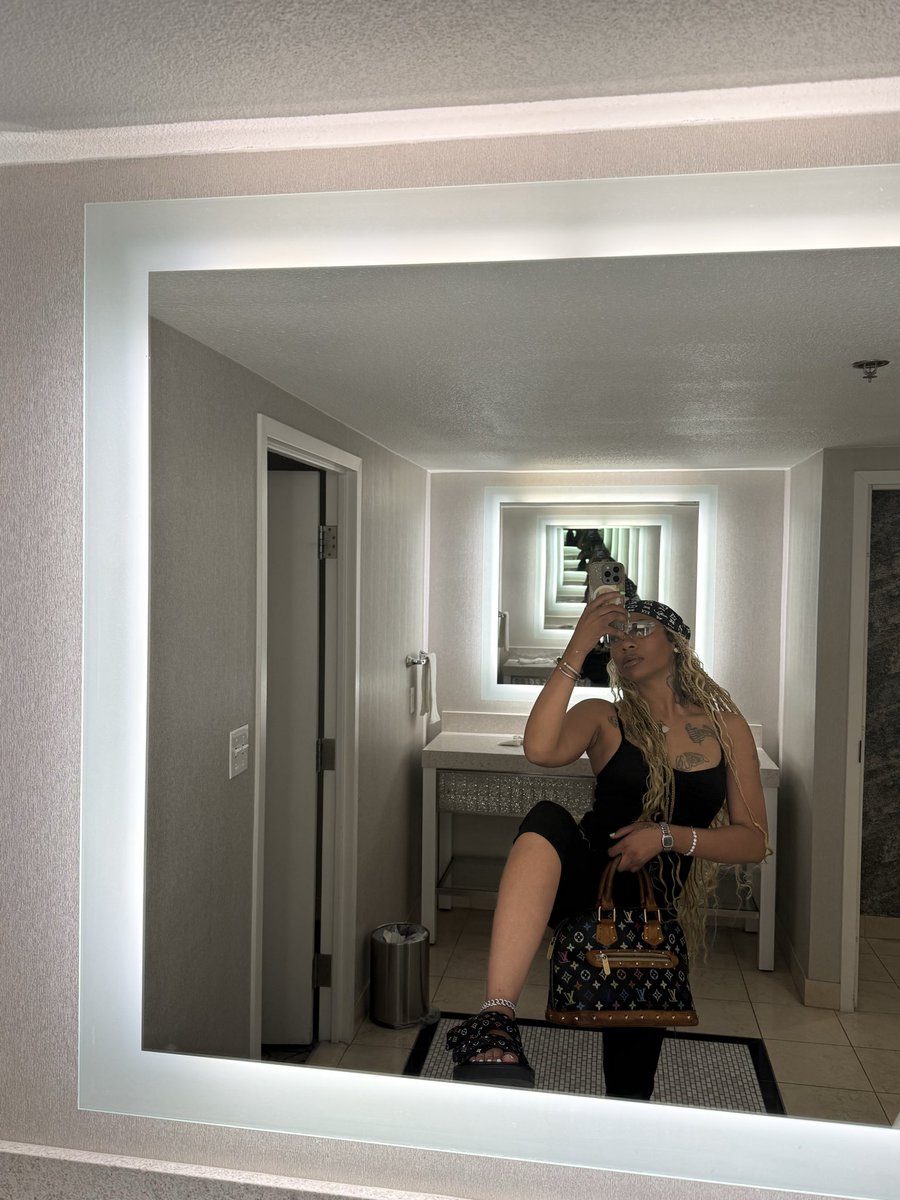funsize2kd's tweet photo. Vegas Dump💕✨#fypシ゚viral https://t.co/Pp6qUV0QOo